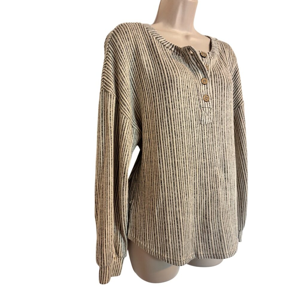 Blu Pepper Size Medium 1/4 Button Striped Stretchy Knit Long Sleeve $49 NWT - Picture 2 of 8